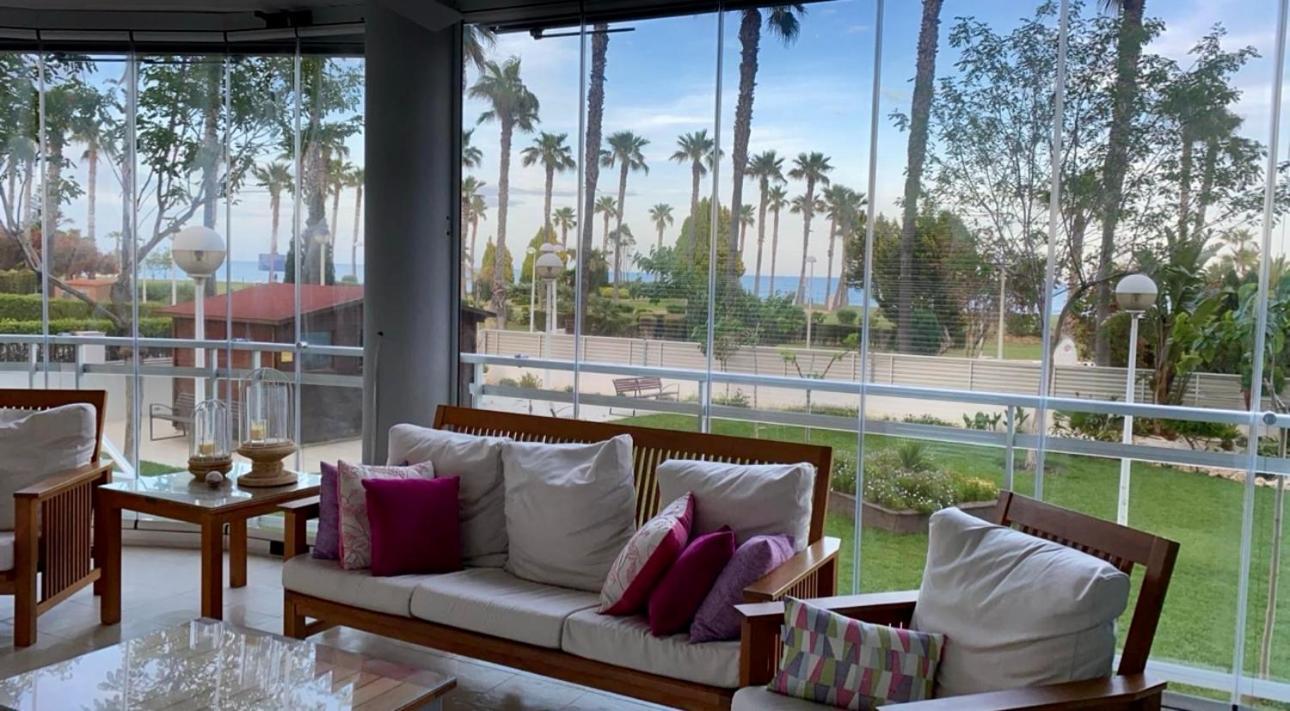 Apartamento Con Espectacular Terraza Frente Al Mar Oropesa del Mar Luaran gambar